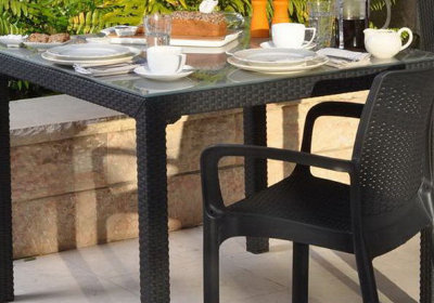Stol Ulichnyj Keter Sumatra Kupit V Internet Magazine Mosholding Cena 16 900 Rub Artikul M115585